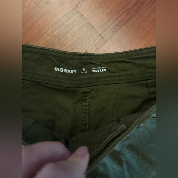 Old Navy Extra High Rise Wide Leg Petite - Picture 3 of 4